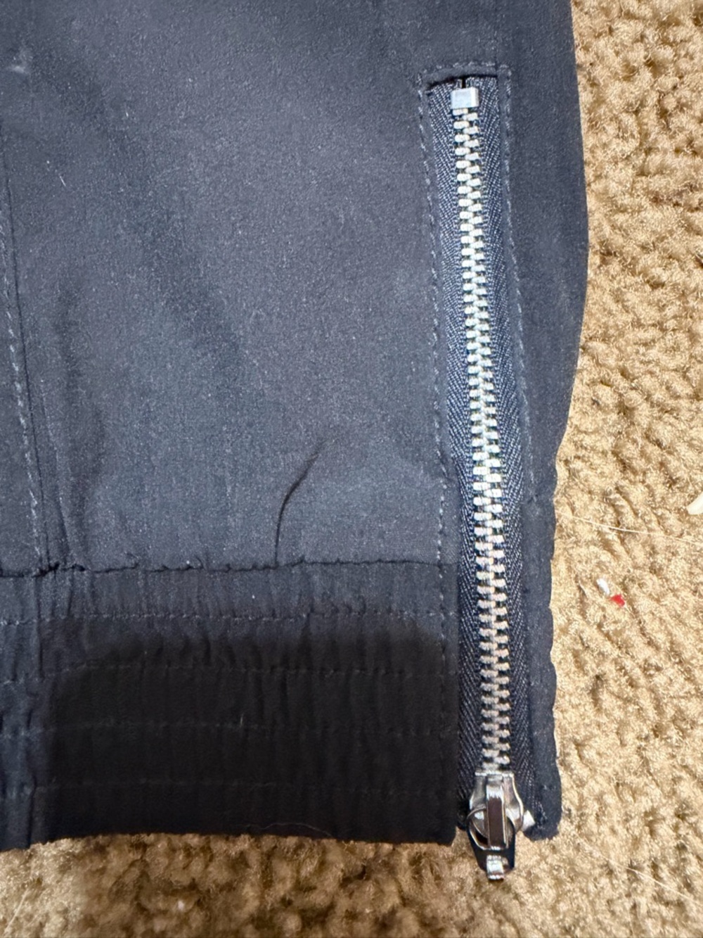 Zenergy by Chico’s Women's Black Zip-Pocket Jogger Pants Size 1 - Picture 4 of 10